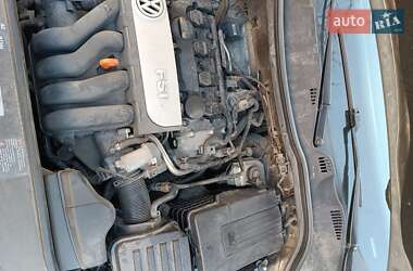 Седан Volkswagen Passat 2006 в Каменском