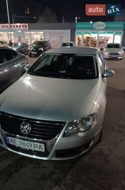 Седан Volkswagen Passat 2006 в Каменском