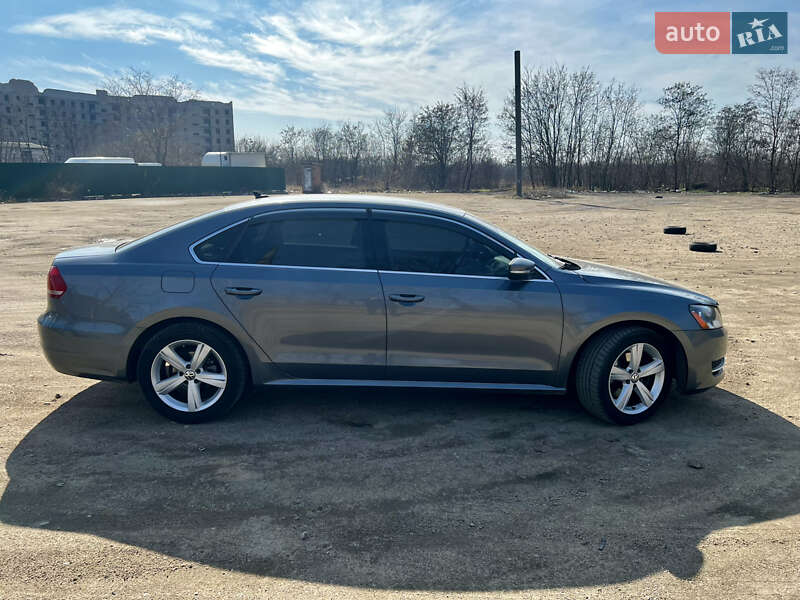 Седан Volkswagen Passat 2012 в Кропивницком