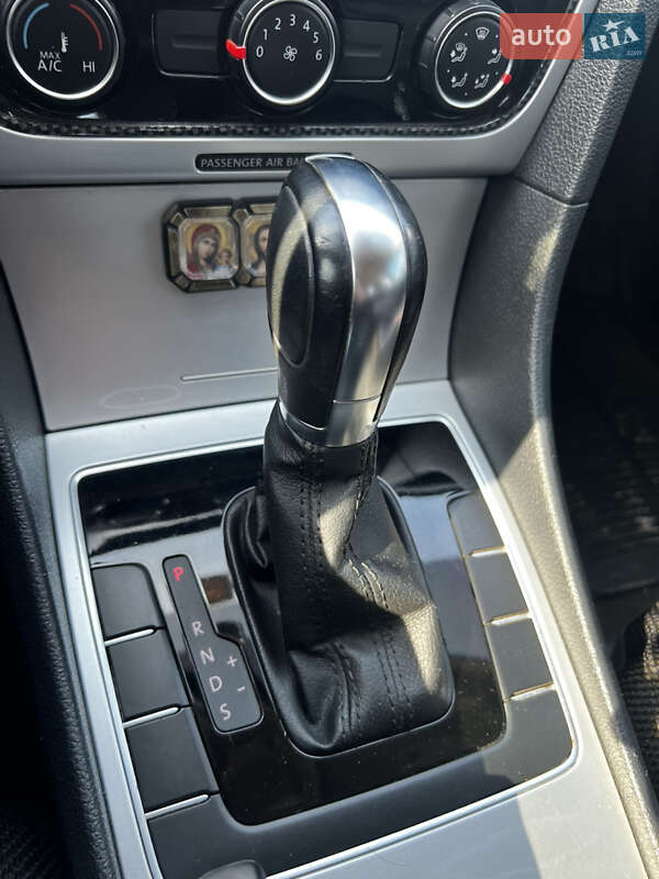 Седан Volkswagen Passat 2012 в Кропивницком