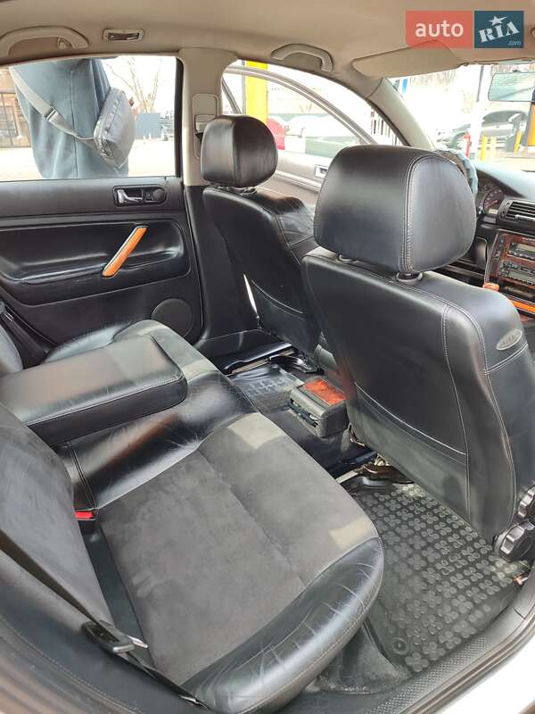 Седан Volkswagen Passat 1998 в Дніпрі