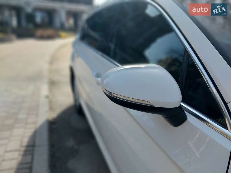 Универсал Volkswagen Passat 2018 в Трускавце