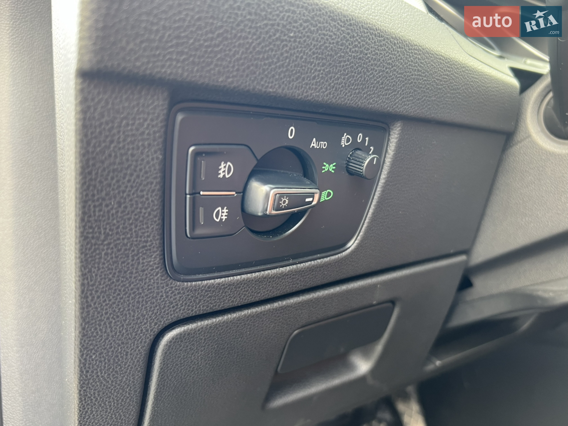 2015 Volkswagen Passat - мініатюра 32