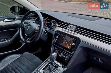 Седан Volkswagen Passat 2016 в 