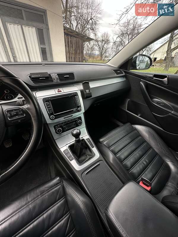 Універсал Volkswagen Passat 2010 в Хусті