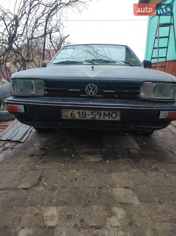 Універсал Volkswagen Passat 1987 в Чернівцях