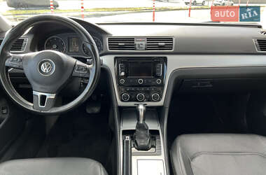 Седан Volkswagen Passat 2012 в 