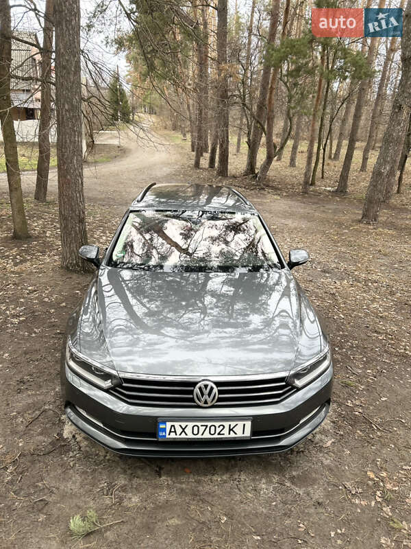 Універсал Volkswagen Passat 2015 в Харкові