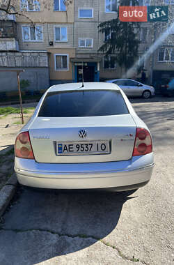 Седан Volkswagen Passat 2004 в Нікополі