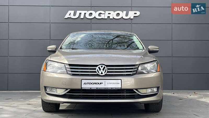 Седан Volkswagen Passat 2014 в Одесі