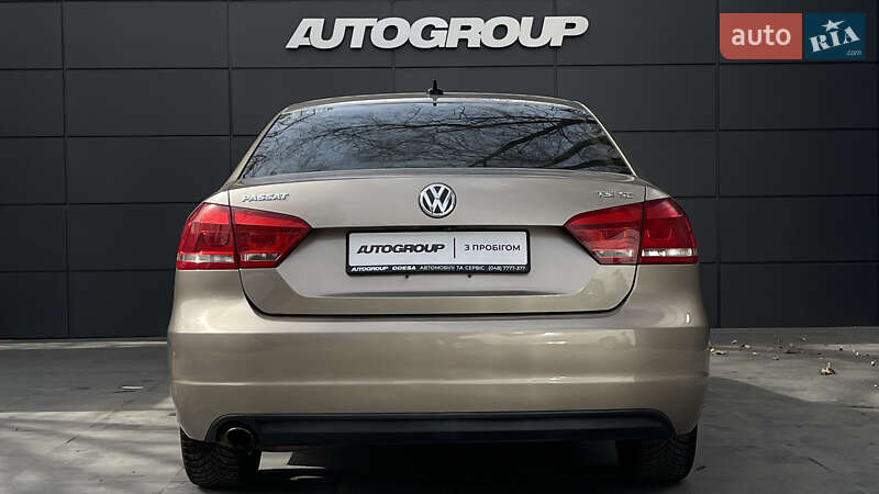 Седан Volkswagen Passat 2014 в Одесі