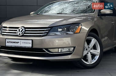 Седан Volkswagen Passat 2014 в Одессе