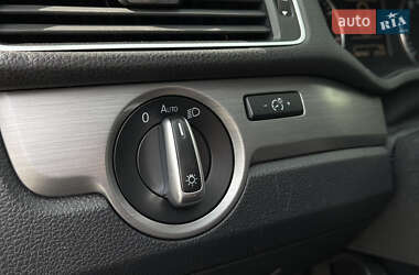 Седан Volkswagen Passat 2014 в Одессе