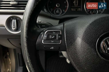 Седан Volkswagen Passat 2014 в Одессе