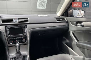 Седан Volkswagen Passat 2014 в Одессе