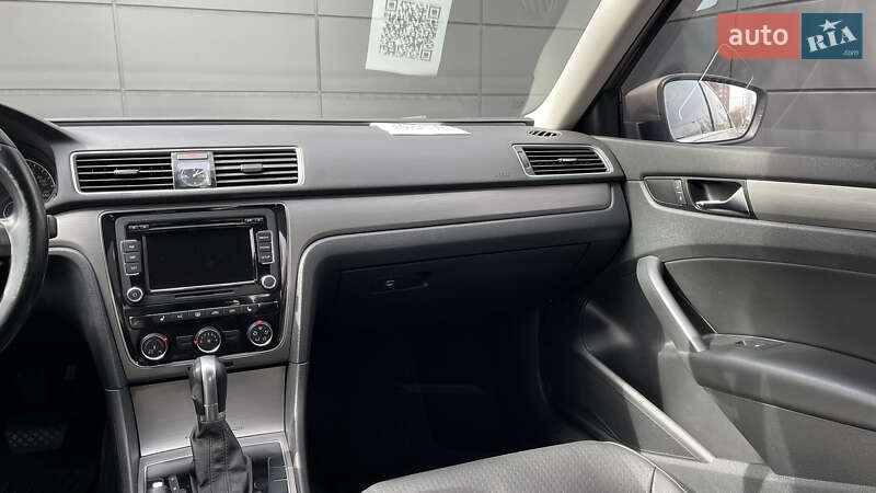 Седан Volkswagen Passat 2014 в Одесі