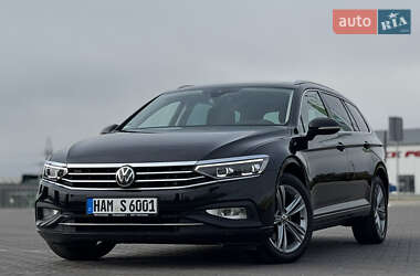 Універсал Volkswagen Passat 2021 в 