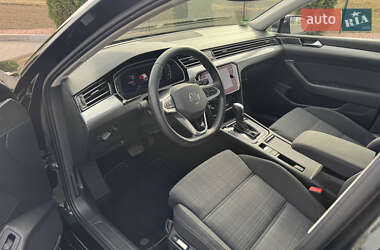 Універсал Volkswagen Passat 2021 в 