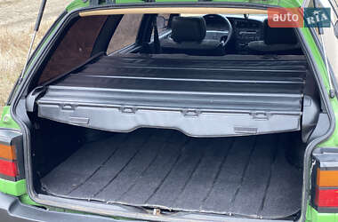 Універсал Volkswagen Passat 1992 в 