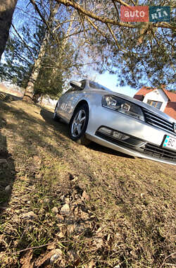 Универсал Volkswagen Passat 2011 в 