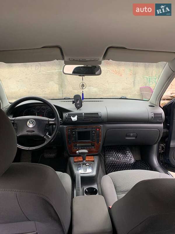 Седан Volkswagen Passat 2004 в Фастове