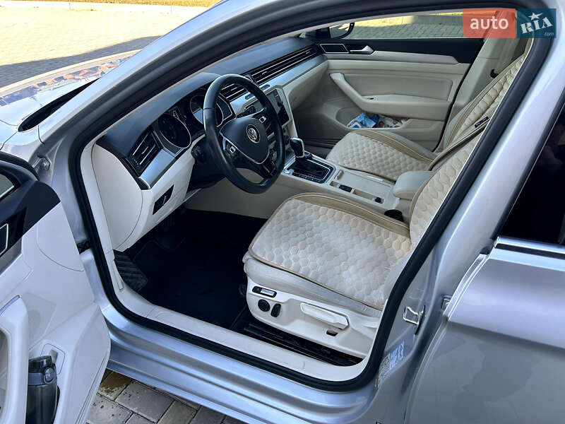 Універсал Volkswagen Passat 2018 в Гайсину