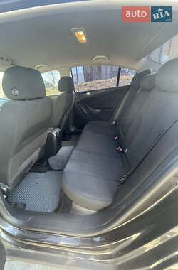 Седан Volkswagen Passat 2005 в 
