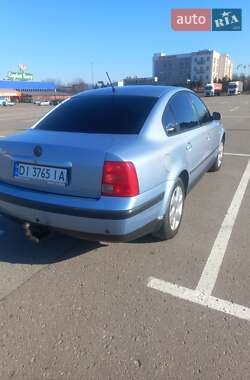 Седан Volkswagen Passat 2000 в 