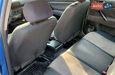 Седан Volkswagen Passat 1999 в 