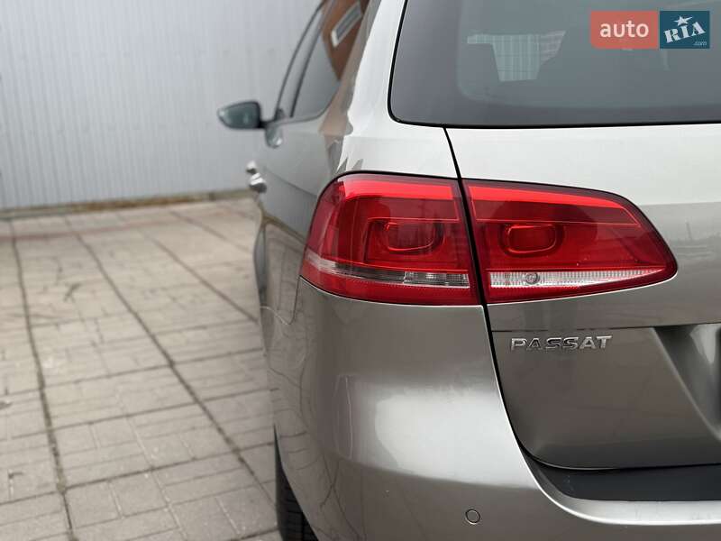 Универсал Volkswagen Passat 2014 в Киеве