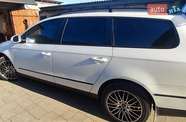 Універсал Volkswagen Passat 2009 в Володимирі