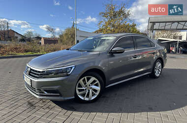 Седан Volkswagen Passat 2017 в 