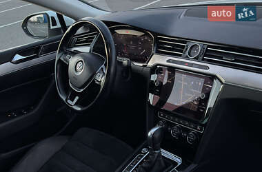 Седан Volkswagen Passat 2019 в 