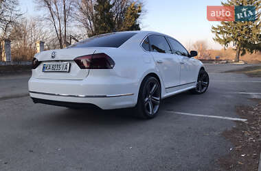 Седан Volkswagen Passat 2015 в 
