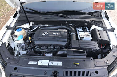 Седан Volkswagen Passat 2015 в 