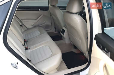 Седан Volkswagen Passat 2015 в 