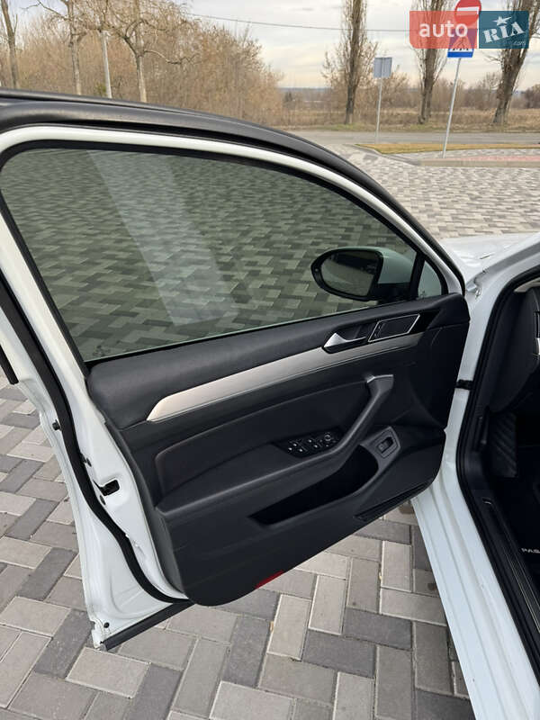 Универсал Volkswagen Passat 2015 в Каневе