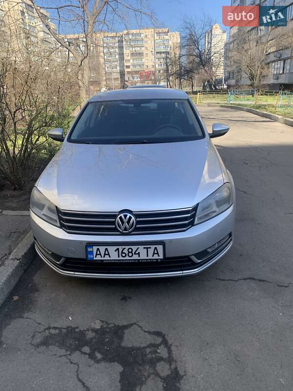 Volkswagen Passat 2011