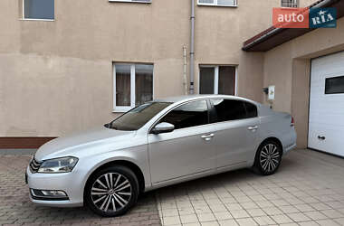 Седан Volkswagen Passat 2011 в 
