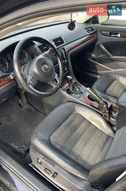 Седан Volkswagen Passat 2012 в 