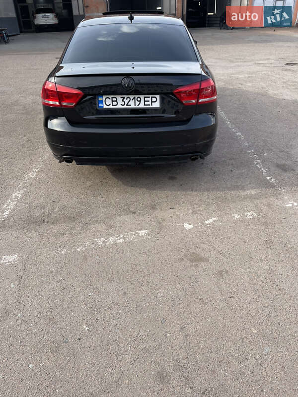 Седан Volkswagen Passat 2012 в Чернігові