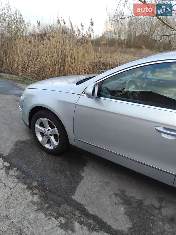 Універсал Volkswagen Passat 2007 в Києві