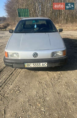 Седан Volkswagen Passat 1990 в 