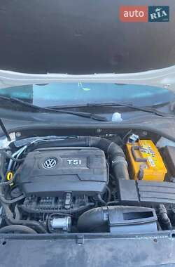 Седан Volkswagen Passat 2014 в 