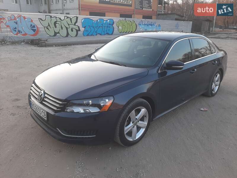 Седан Volkswagen Passat 2012 в Тернополе