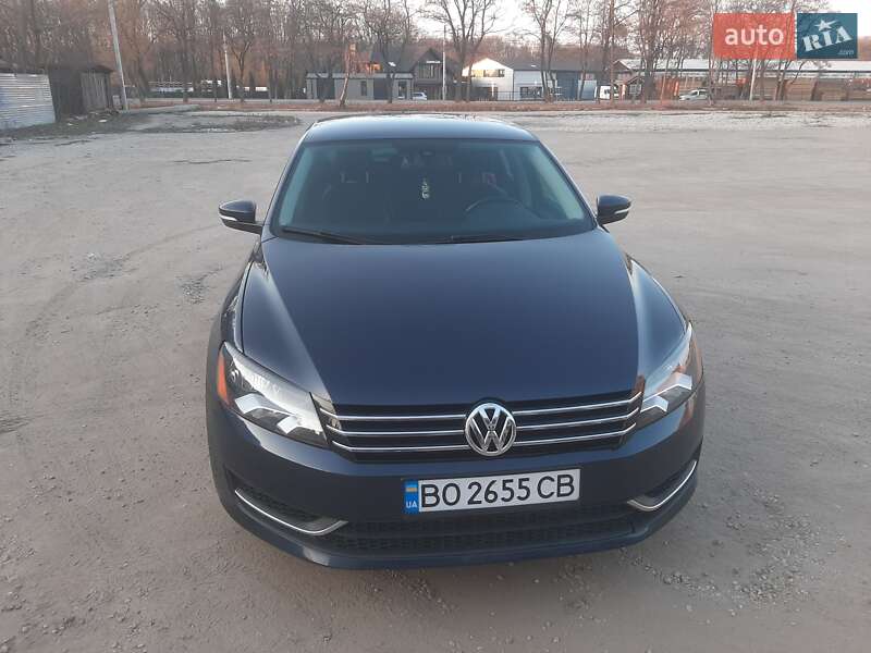 Седан Volkswagen Passat 2012 в Тернополе