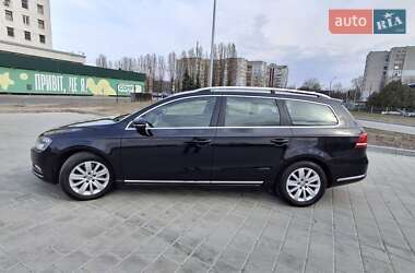 Универсал Volkswagen Passat 2012 в 
