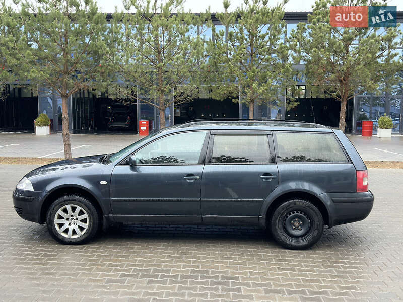 Универсал Volkswagen Passat 2002 в Ровно