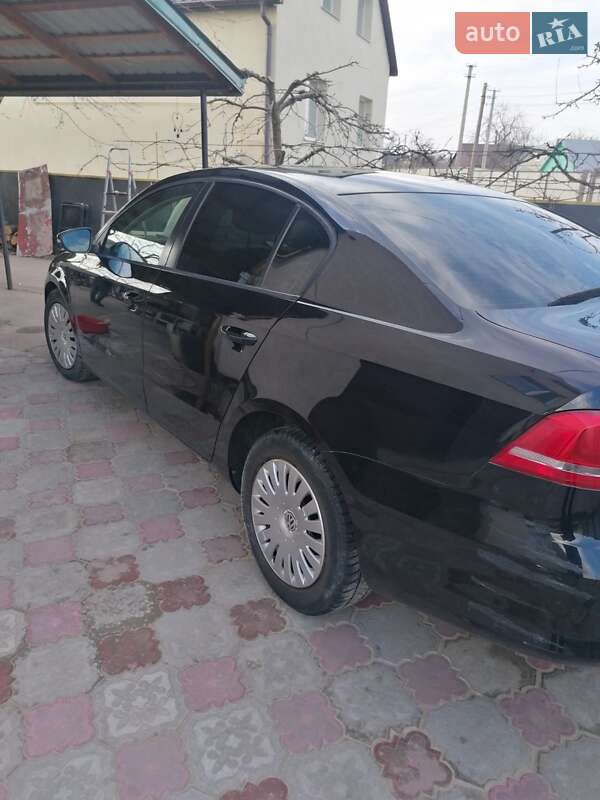 Седан Volkswagen Passat 2013 в Хмельницькому