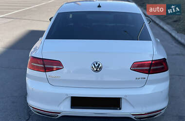 Седан Volkswagen Passat 2017 в 